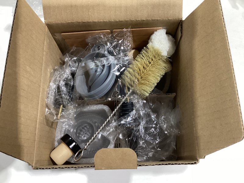 Condition photo showing Good Condition for Syrup Dispenser Bottles Set, 4 Pack 7 OZ Bottles With Metal Pour Spout and Labels for Syrups, SC055 (4 Pack)