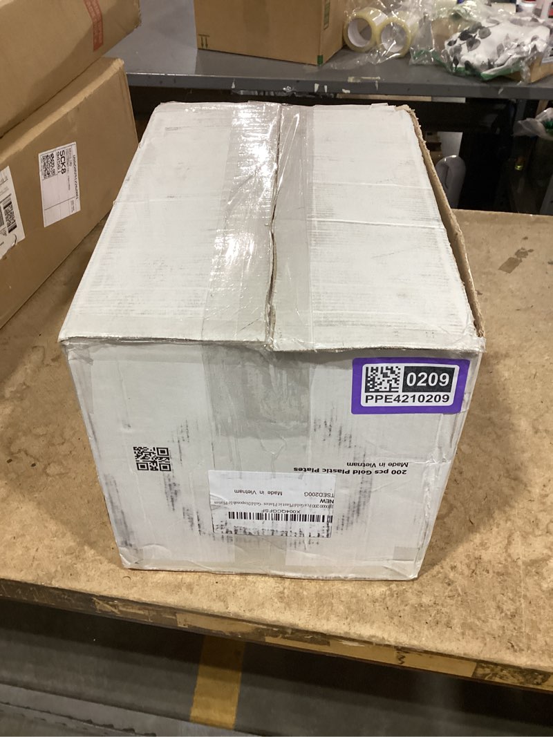 Condition photo showing New/Like New for plastic plates