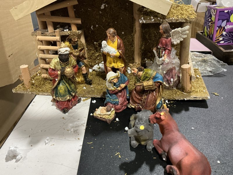Condition photo showing As Is for kurt adler 12-piece nativity set with wooden stable