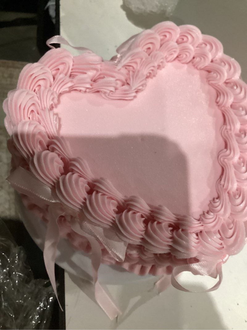 Condition photo showing Good Condition for Remerry 6 Inch Pink Bow Fake Cake Coquettish Birthday Fake Cake Decor Pink Bow Heart Wedding Dessert Props Artificial Heart Dessert for Display Photography Props Women Birthday Wedding Gift Pink Heart