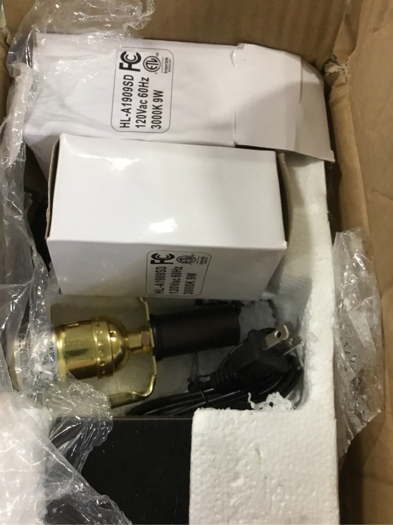 https://lotting-media.assets.bidfta.com/lotting_fb5c99e5-eaaa-42fd-9ee1-e64126c154b6