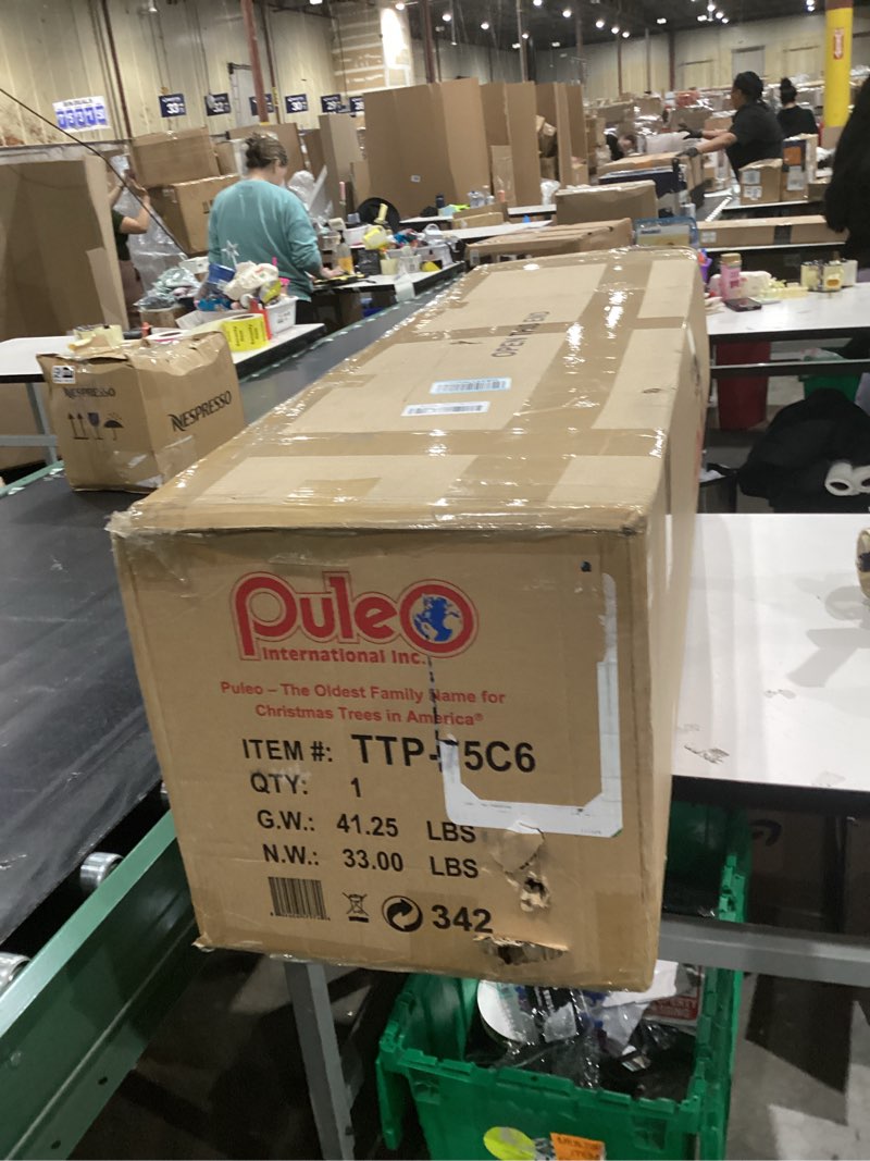 Condition photo showing New/Like New for Puleo International 7.5ft Pre-Lit Teton Pine Christmas Tree with 600 Clear Lights, 1347 Realistic Dense Branch Tips, Easy Setup Artificial Trees with Sturdy Metal Stand 7.5' Teton Pine with 600 Clear Lights