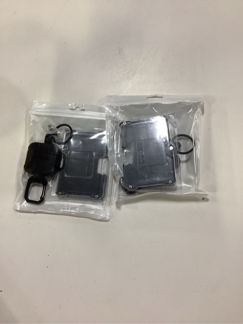 Condition photo showing New/Like New for 2 pack horizontal badge holder retractable clip,holds 1-4 cards | pc material, 31.5-inch retractable cord, 8 oz load capacity, clip and keyring for teachers, officers/security staff