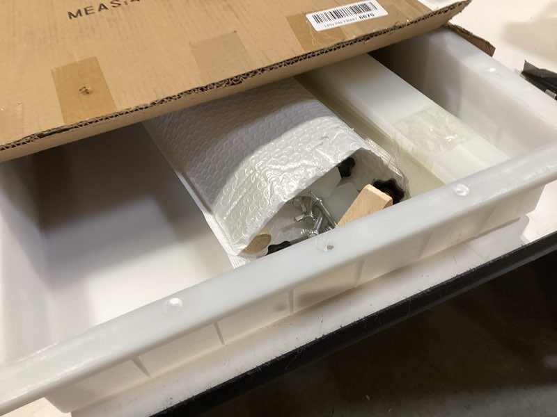 Condition photo showing New/Like New for kalinta epoxy mold with divider adjustable- 19x15.7x3in no-seal resin mold integrated clamping system - perfect for beginners & experienced artists alike - ideal for creative resin art projects 19"x15.7"x3"