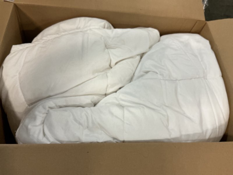 Condition photo showing As Is for Bedsure Comforter Duvet Insert - Quilted Comforters Cal King Size, All Season Duvet, GentleSoft Down Alternative Bedding, with 8 Tabs, Gifts for Women/Men, White, California King 96 X 102 Inches White California King