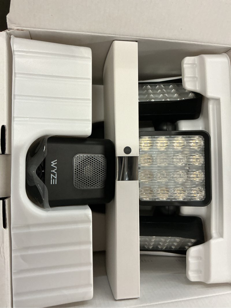 Condition photo showing Good Condition for wyze cam floodlight pro with 3000 lumen leds, wired 2.5k qhd ip65 outdoor smart security camera, color night vision, 180° fov with customizable ai motion detection, 105db siren, two-way audio, black