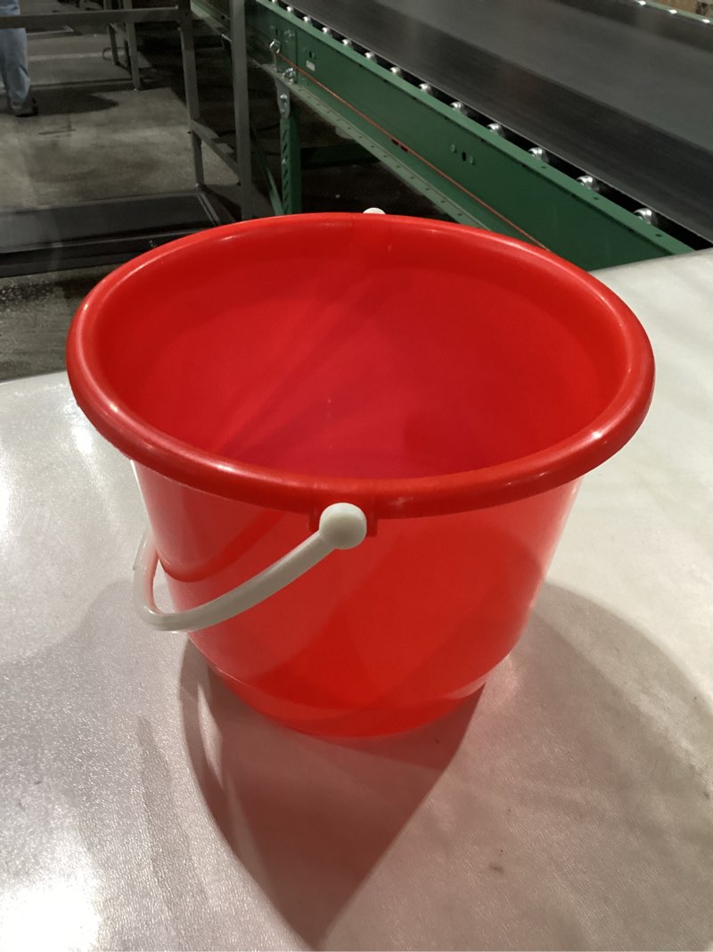 PRETYZOOM Plastic Water Bucket with Handle 1.3 Gallon Portable Household Bucket for Gardening Cleani