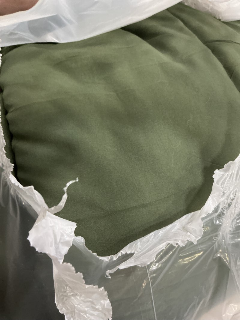 Condition photo showing Good Condition for CozyLux Full Size Comforter Sets Olive Green, 7 Pieces Bed in a Bag, Green Comforter Full Size, All Season Bedding Sets with Stitch Quilted Comforter, Flat Sheet, Fitted Sheet, Pillowcases Olive Green Full