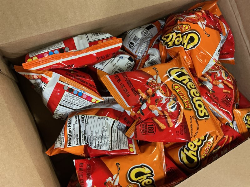 Condition photo showing New/Like New for Use by -Jan/27/2026) Cheetos Crunchy Cheese Flavored Snacks, Gluten Free, 1 Ounce Single Serve Bags (Pack of 40) Crunchy 40 Count (Pack of 1)