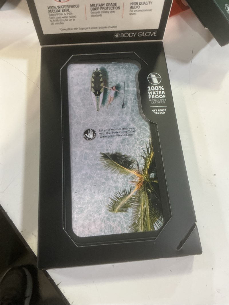 Condition photo showing New/Like New for body glove tidal waterproof phone case for motorola moto g play (2024) - black/clear