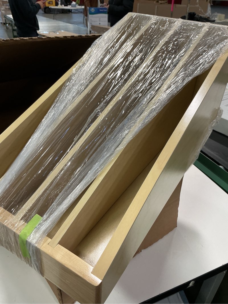 Condition photo showing Good Condition for Roll-out divider 12” base cabinet T3187mnl0-mn