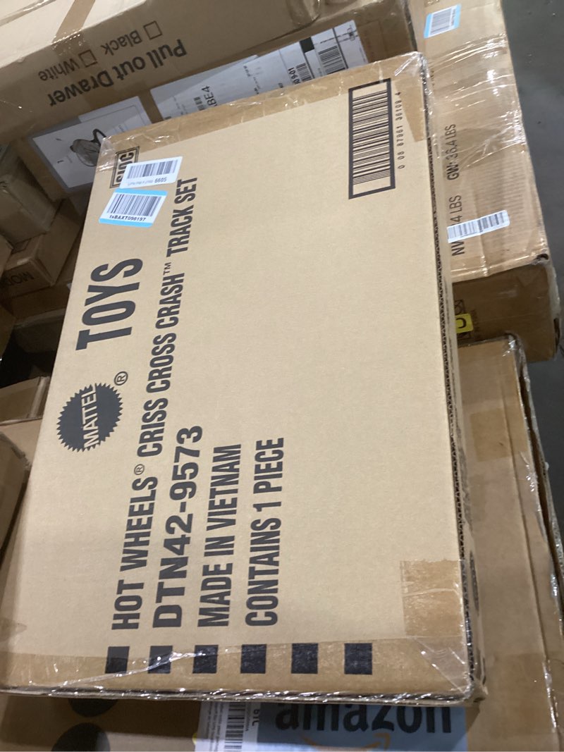 Condition photo showing New/Like New for Hot Wheels Track Set with 1:64 Scale Toy Car, 4 Intersections for Crashing, Powered by a Motorized Booster, Criss-Cross Crash Track (Amazon Exclusive) Criss Cross Crash