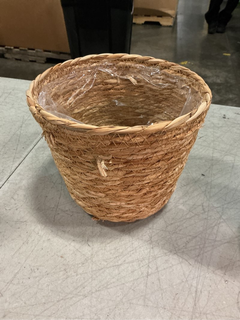 Condition photo showing New/Like New for aceorbit 6 pcs wicker plant basket bulk with liners woven planter baskets bulk for indoor outdoor seagrass plants woven wicker baskets for flower pots cover and room decor (small,rustic)