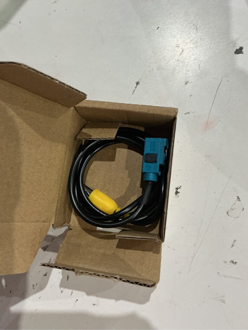Condition photo showing Good Condition for thecoolcube reverse camera adapter fakra to rca reversing parking cable compatible with benz a/b/c/cl/clc/cls/e/gl/m/r/sl/slk/slr class volvo s90/s80/s40 v30 v40 v50/s60/v60/xc90/xc60/xc70