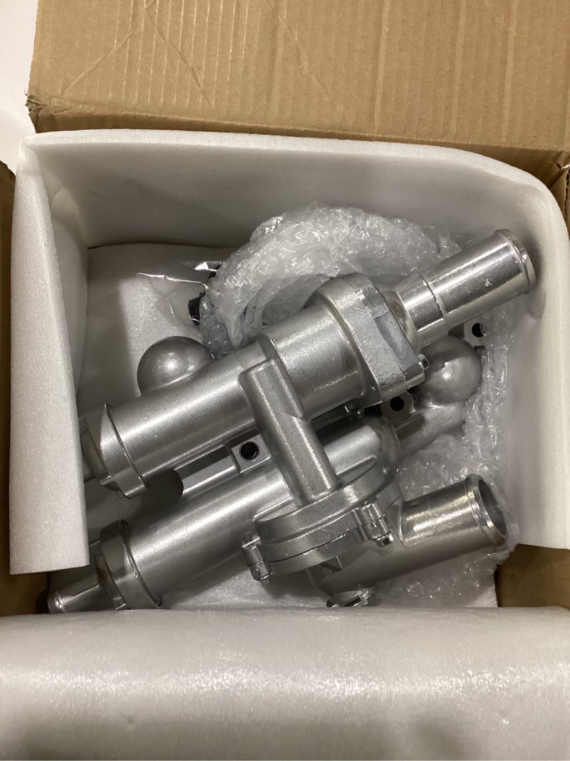 Condition photo showing New/Like New for 902-319 aluminum engine coolant thermostat housing assembly with sensor fit for chrysler 200 2.4l 11-2014, sebring 2.4l 08-2010, avenger 08-2014, caliber 08-2012 replace 68003582ab