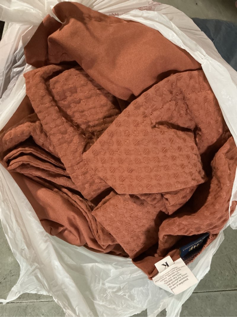 Condition photo showing Good Condition for phf waffle weave duvet cover set king size, no snagging ultra soft luxury textured breathable comforter cover for all season 3pcs, durable bedding duvet set with 2 pillow shams, 104"x90", terra cotta king terra cotta (no comforter)