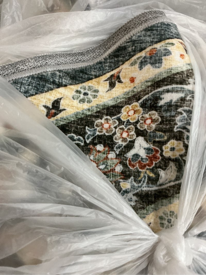 Condition photo showing Good Condition for Washable Oriental Area Rug - 6ft Round Rugs for Living Room Soft Carpet for Bedroom Waterproof Floral Distressed Indoor Stain Resistant Non-Shedding Floor Carpets (Blue, 6ft-Round) 6' (Round) Blue