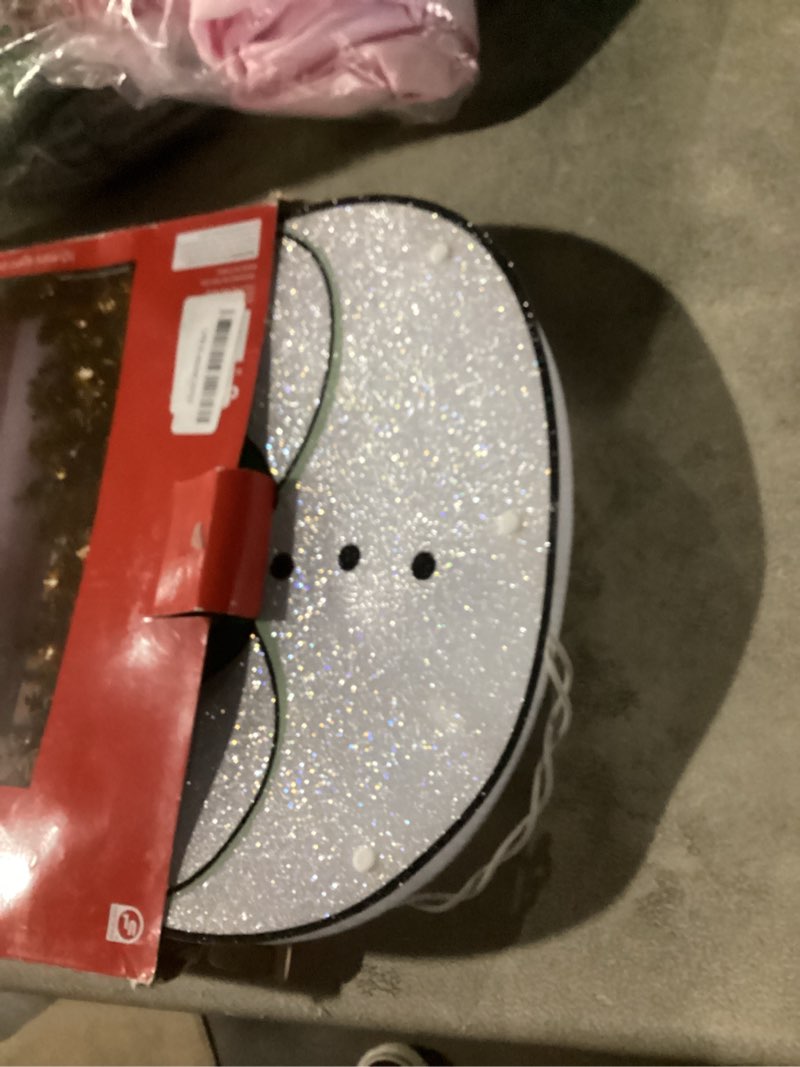 Condition photo showing Good Condition for Silhouette Snowman Clear 16" Tall X 12" W