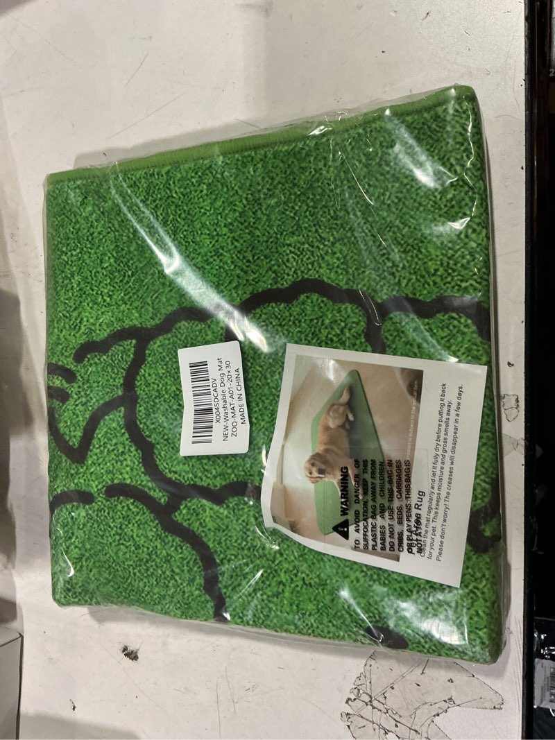 Condition photo showing New/Like New for Dog Door Mat for Muddy Paws, 20x30 Absorbent Low Pile Mud Rug, Non-Slip Washable Indoor Doormat for Dogs, Quick Dry Dirt Trapping Entryway Floor Mat for Inside, Doorway, Hallway, Pet Bed, Green 30"L x 20"W Green A02