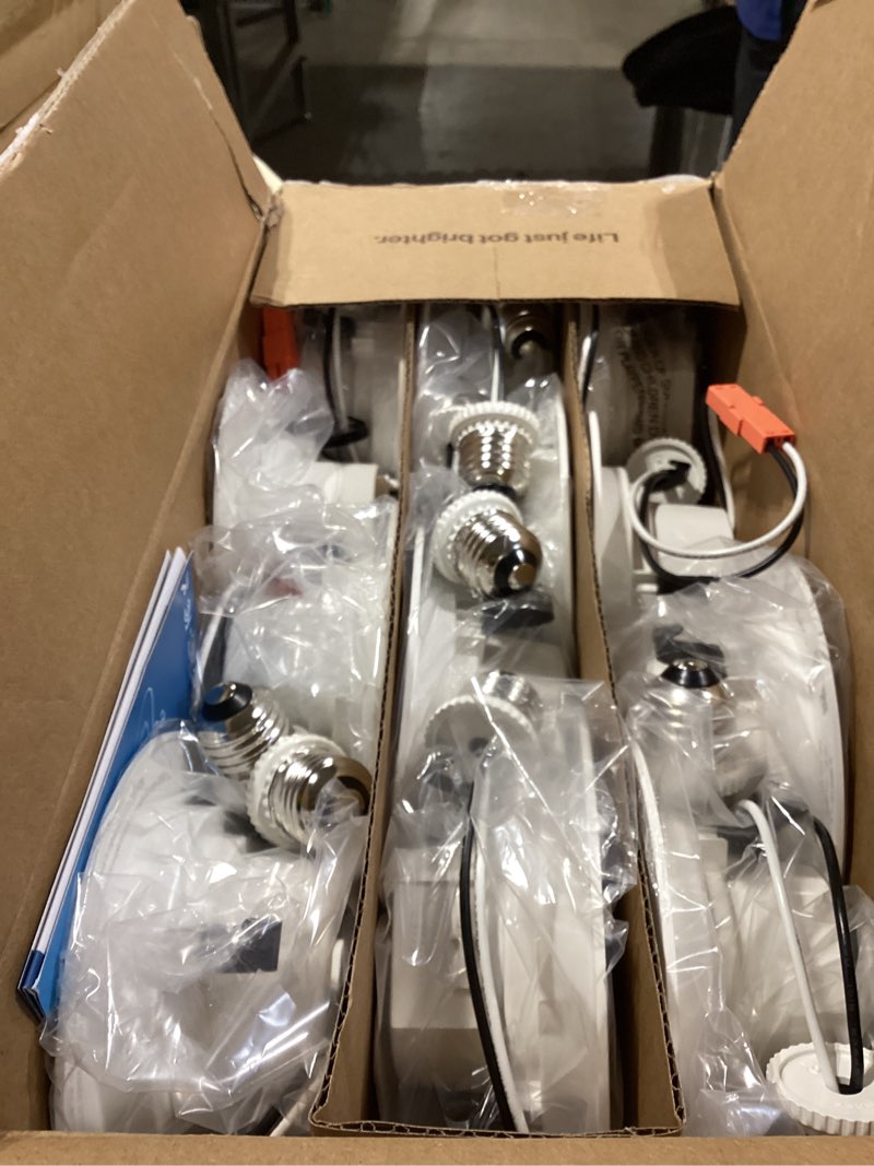Condition photo showing Good Condition for sunco 4 inch led recessed lights retrofit, dimmable can lighting, 660 lm, 11w (40w equivalent), selectable cct 2700k/3000k/3500k/4000k/5000k, smooth trim, damp rated ul 1 pack 4 inch - 5cct (2700k, 3000k, 3500k, 4000k, 5000k)