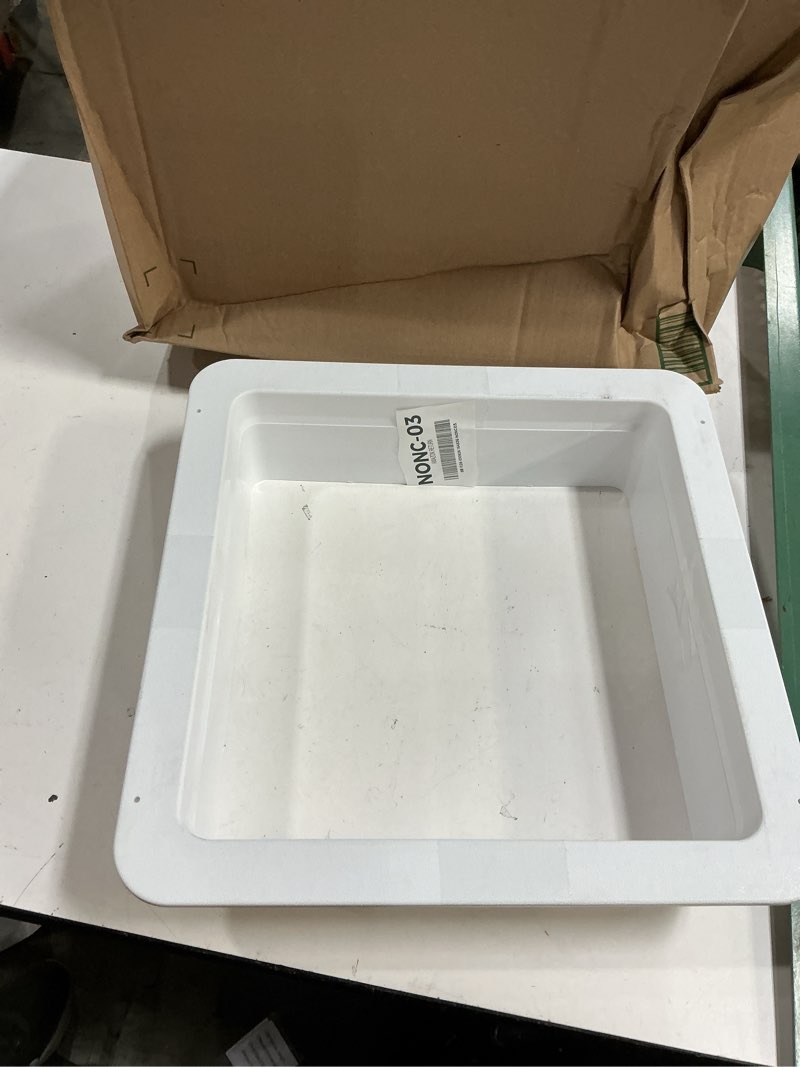 Condition photo showing Good Condition for heng's industries interior white garnish | great for rvs, campers, motorhomes | 3 1/4" to 4 1/4" vertical leg | 16" x 16" openings | 90094b 3 1/4" - 4 1/4"