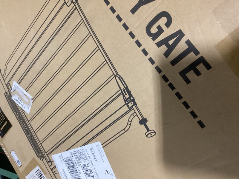 Condition photo showing Good Condition for cideny baby gate no drilling, 29"-40" auto close dog gate indoor for doorways & stairs, pressure mou
