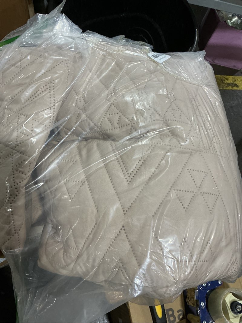 Condition photo showing As Is for akkialla full/queen size quilt bedding set,beige lightweight microfiber soft bedspread,modern style geoetric pattern coverlet set for all seasons,1 piece