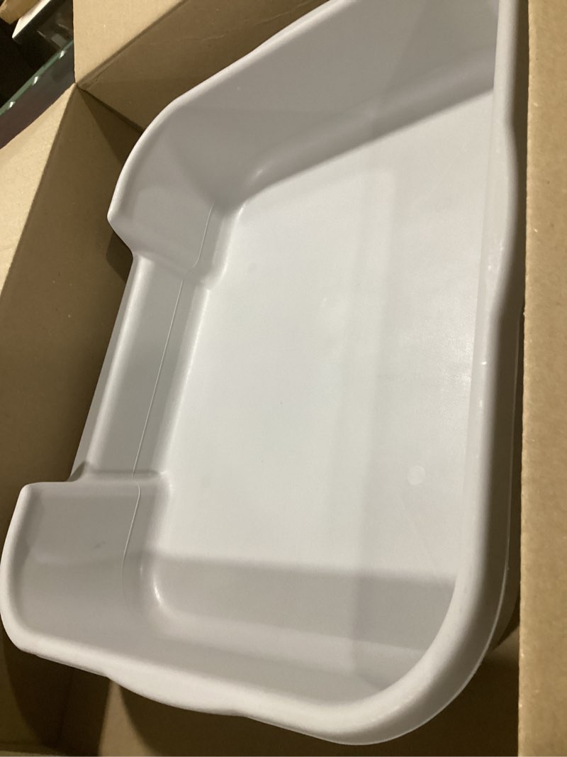 Condition photo showing New/Like New for kittygohere senior cat litter box 1 pack, large misty gray low entrance kitty litter box, sized for cats comfort, perfect for senior and arthritic cats, made in usa