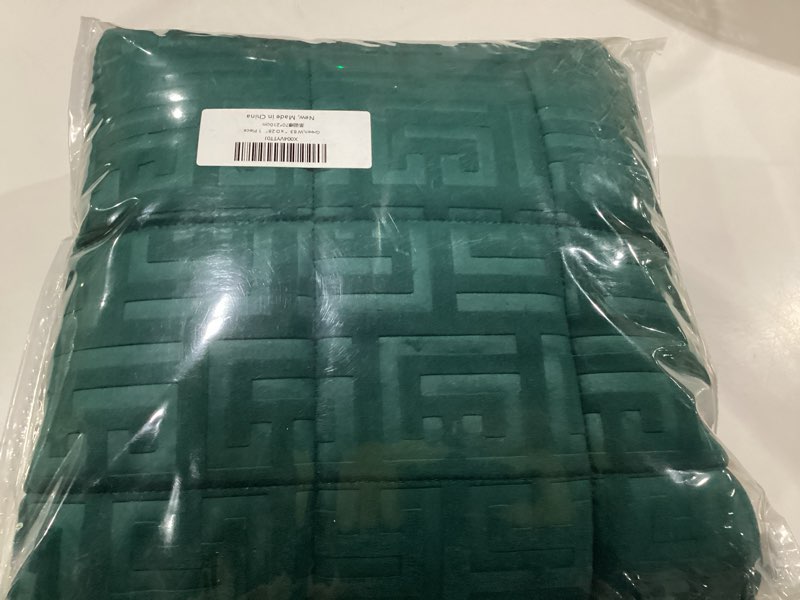 Condition photo showing New/Like New for paw cart couch cover caravan quilted sofa topper greek key pattern washable non slip soft pet protector for any type of couch (green,w 83“ x d 28” 1 piece) green w 83“ x d 28” 1 piece