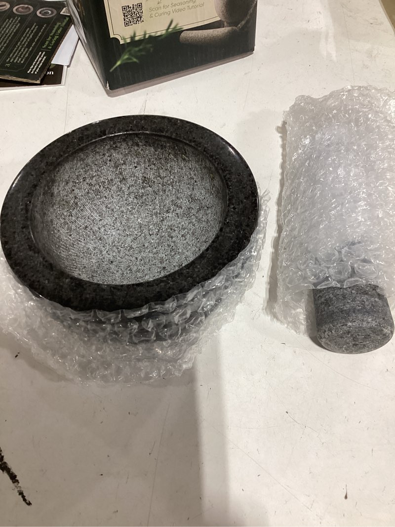 Condition photo showing Good Condition for chefsofi mortar and pestle set - black polished exterior - 1.5 cup capacity black 1.5-cups