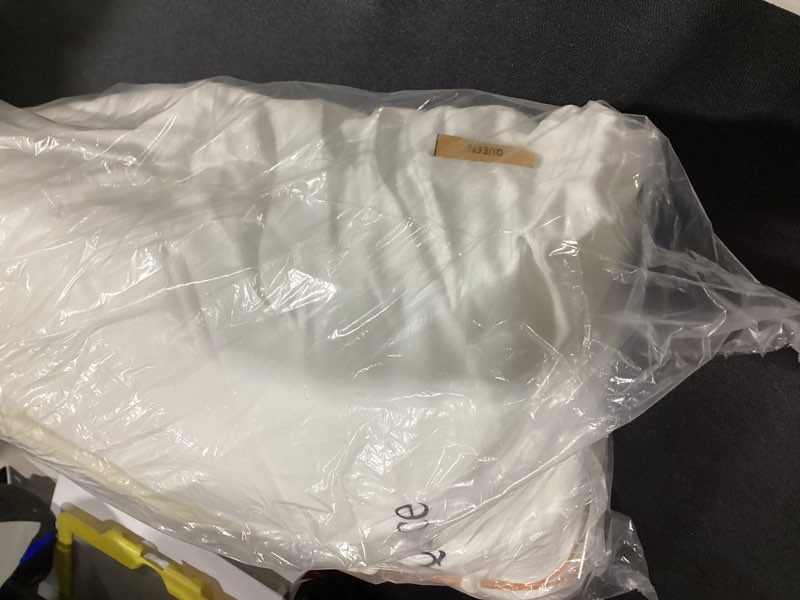 Condition photo showing Good Condition for quince sheet cover set bamboo white 