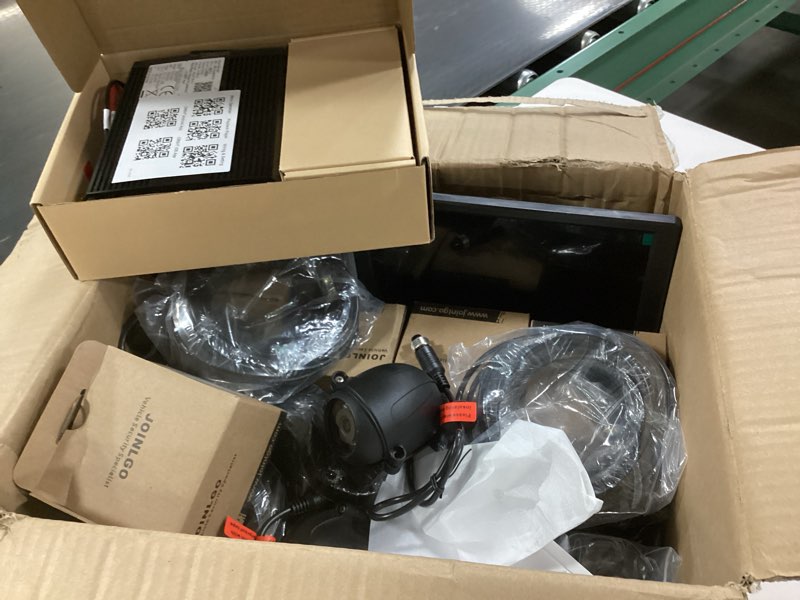https://lotting-media.assets.bidfta.com/lotting_fbcac6db-f221-4da9-ac63-010806a4f239
