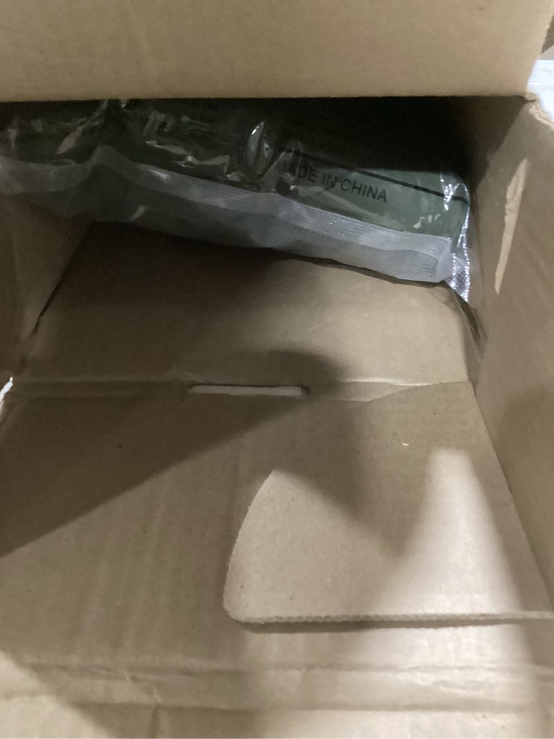 Condition photo showing New/Like New for Kuoser Extra Warm Dog Coat, Windproof Cold Weather Dog Jackets for Large Dogs, Thick Fleece Lining Pet Turtleneck Snowsuit Reflective Adjustable Puppy Winter Coat Doggie Snow Jacket Green, XL X-Large (Chest: 62 - 76CM / 24.4" - 29.92") Green