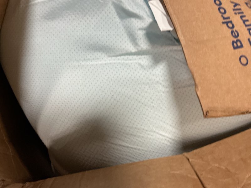 Condition photo showing Good Condition for edilly 3 inch cooling gel memory foam mattress topper king size,with removable & washable bamboo cover,soft breathable mattress pad,bed topper for back pain relief (76x80) white king
