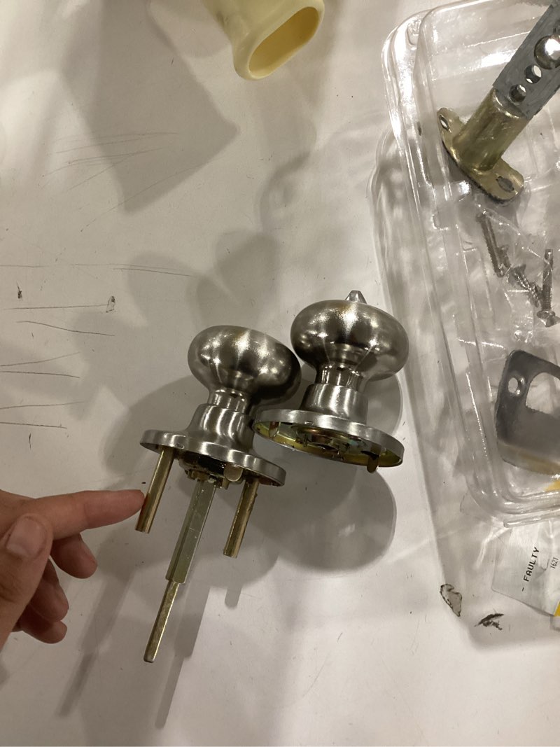 RELIABILT Baron Satin Nickel Interior or Bed/Bath Privacy Door Knob