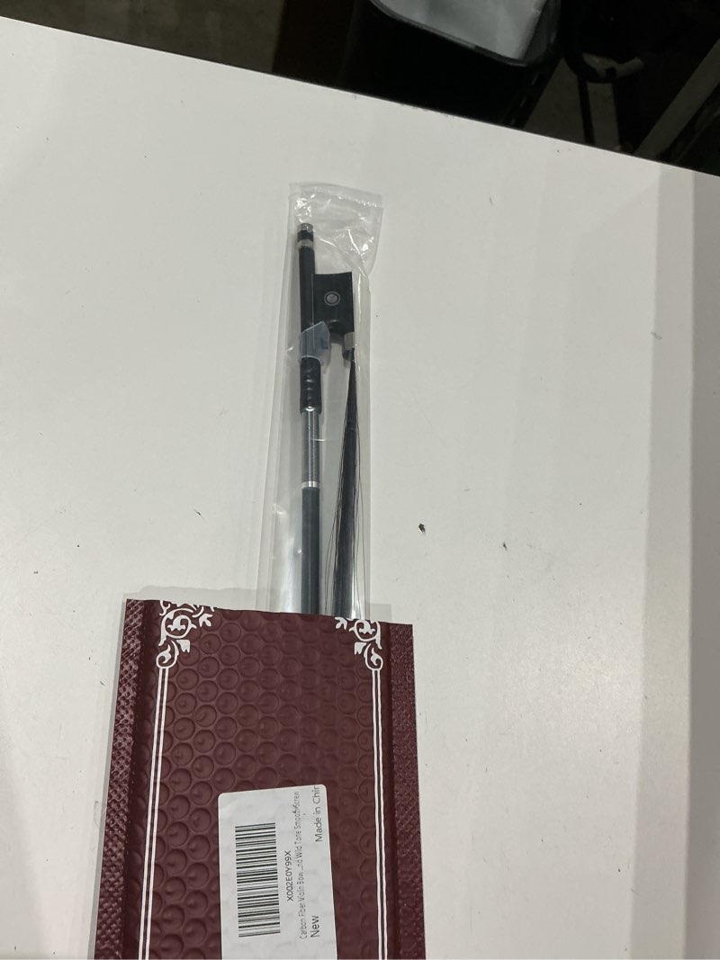 Condition photo showing Good Condition for carbon fiber violin bow 3/4 size vingobow 100vb 69 cm three quarters for advanced student straight parisian eyes ebony frog unbleached mongolian black horse hair powerful and wild tone smooth screw 3/4 black