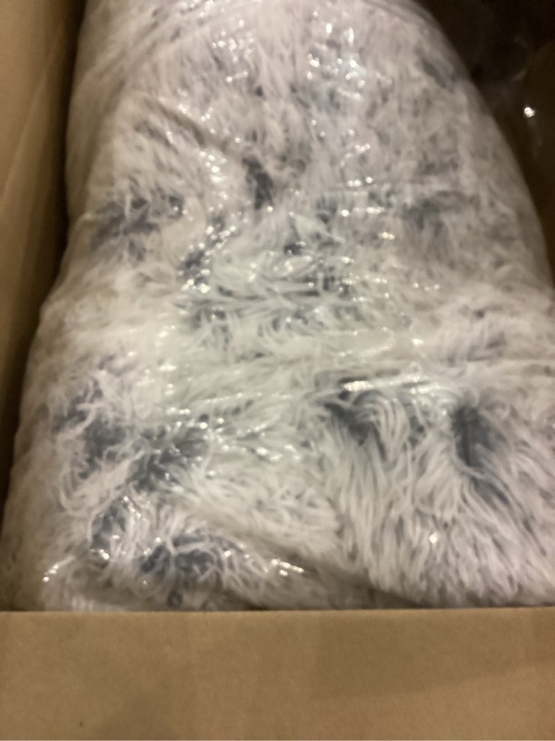Condition photo showing Good Condition for WESTERN HOME WH Calming Dog & Cat Bed, Anti-Anxiety Donut Cuddler Warming Cozy Soft Round Bed, Fluffy Faux Fur Plush Cushion Bed for Small Medium Dogs and Cats (20"/24"/27"/30") 30.0"L x 30.0"W x 8.0"Th Light Grey