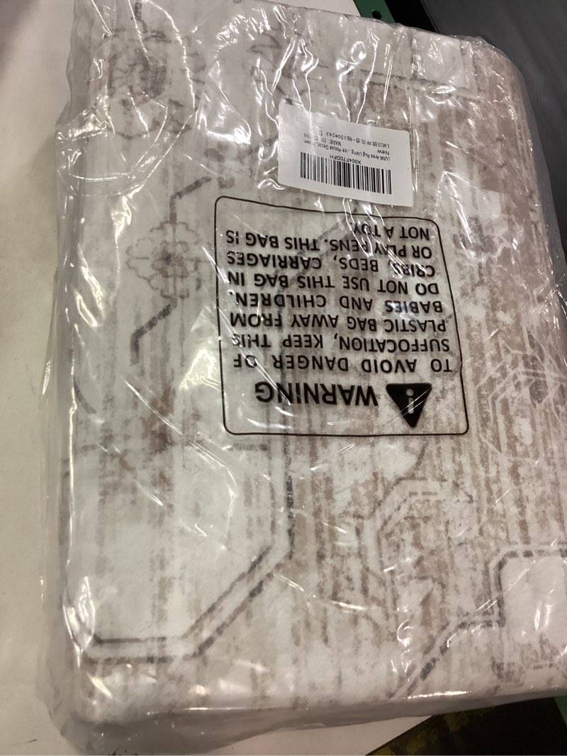 Condition photo showing New/Like New for LUMI Washable Area Rug 5x8 for Living Room, Ultra Soft Stain Resistant Carpet with Non Slip Rubber Backing, Non-Shedding Low Pile Rugs for Bedroom, Dining Room, Indoor, Office 5' x 8' Amari