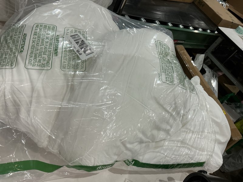 Condition photo showing Good Condition for SARAH&EVELYN Gold Goose Down Alternative Bed Pillow-Soft Pillow for Side Sleepers, Set of 2,Standard Size(20×26IN),Super Soft Fabric Cover,Perfect for Side, Back and Stomach Sleepers Standard White
