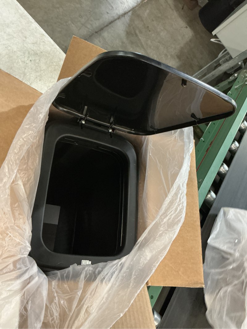 Condition photo showing Good Condition for dog poop trash can outside, 2.7gal dog waste trash can with lid, foot pedal, dog waste container with 20 bags, pet poop bucket with soft close for backyard odor control, black 10l black dog trash can