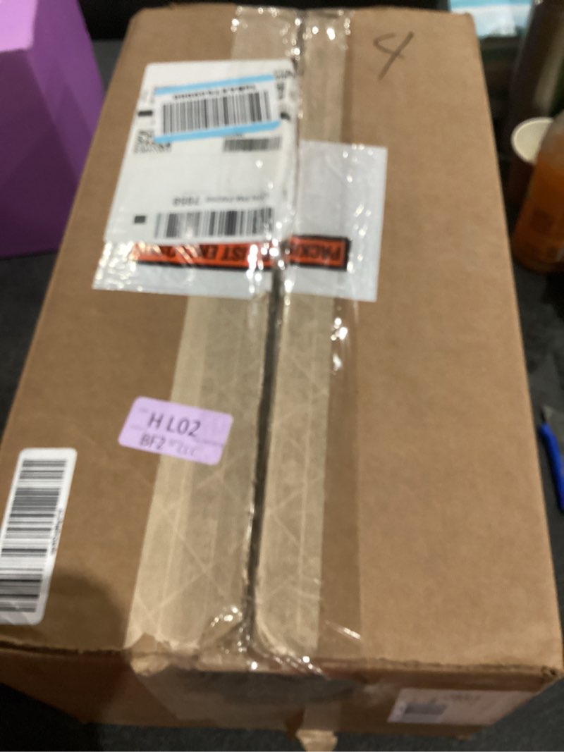 Condition photo showing New/Like New for Old Potters Kiln Dried Firewood - Oak, 1100 Cu. in, 16-18 Logs ~ 8" x 2.5" Logs. Cooking Wood for Grilling, Smoking, and Firepits, Oak. Oak Wood 8 Inch Log