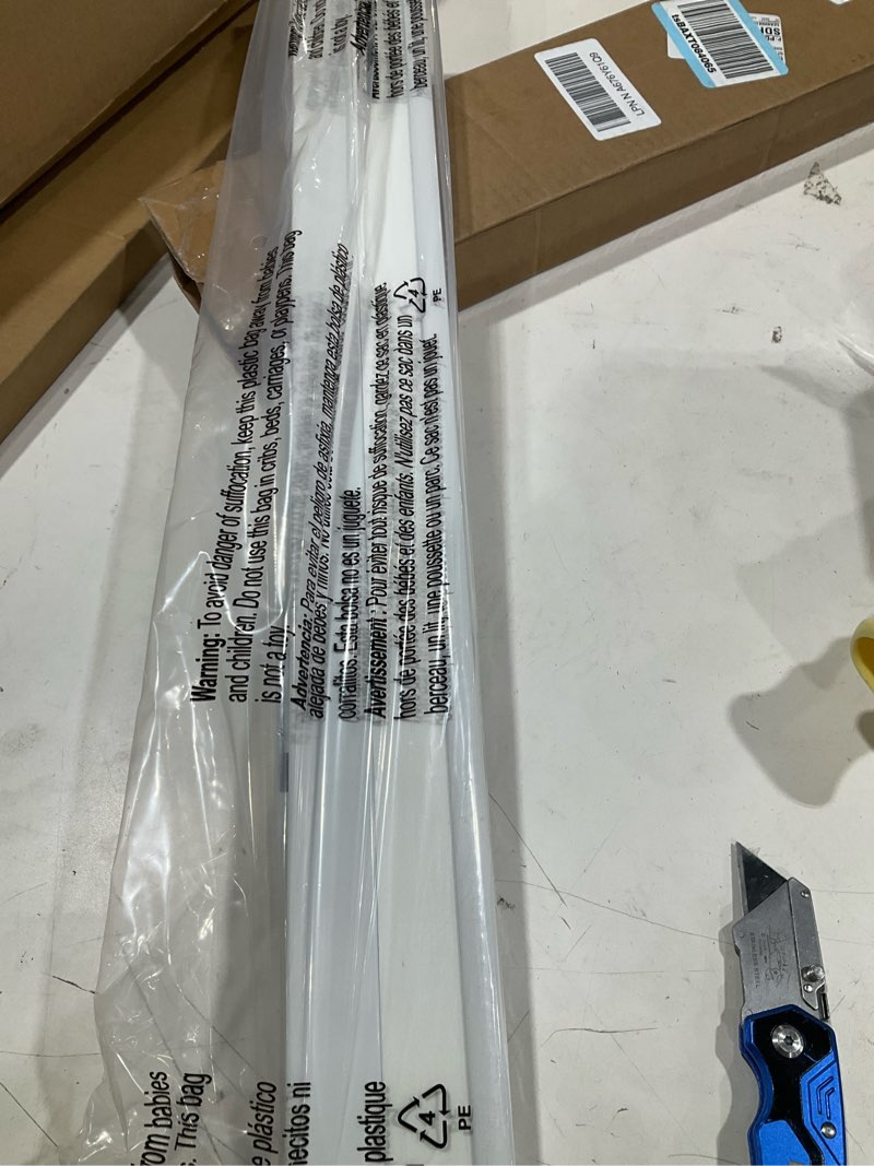 Condition photo showing Good Condition for cordles cellular shades