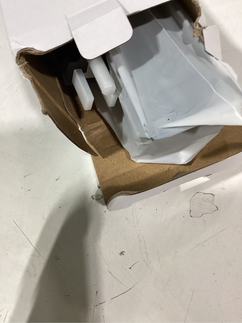 Condition photo showing Good Condition for hhsoet metal 8 outlet mountable power strip, wall mount outlet heavy duty, wide spaced commercial shop power strip with switch, 15a 125v 1875w, 6 ft sjt 14awg power cord.(black) 1 pack 6ft