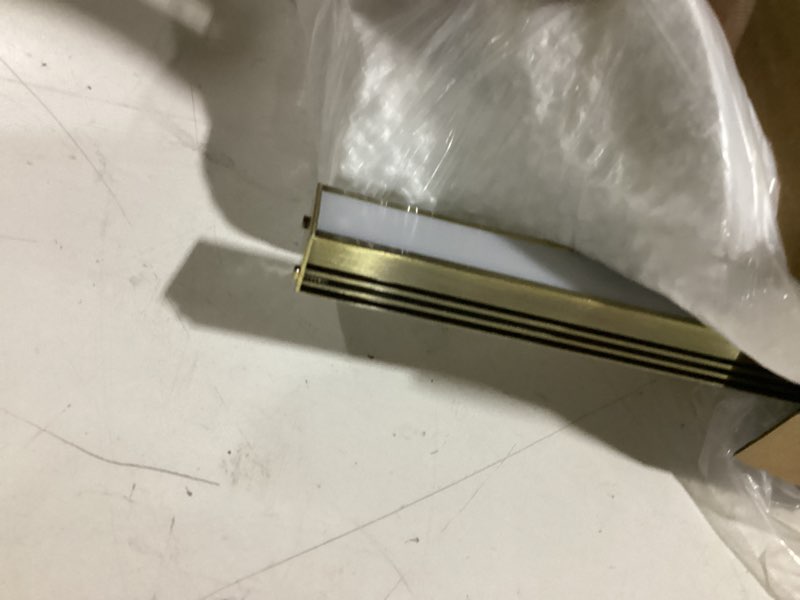 Condition photo showing Good Condition for FUNCHDAY Picture Light,Battery Art Lights for Wall,Wireless Remote Painting Light with Timer and Dimmable,20”Metal Display Lighting for Artwork,Portrait,Gallery-Antique Brass Antique Brass 20"