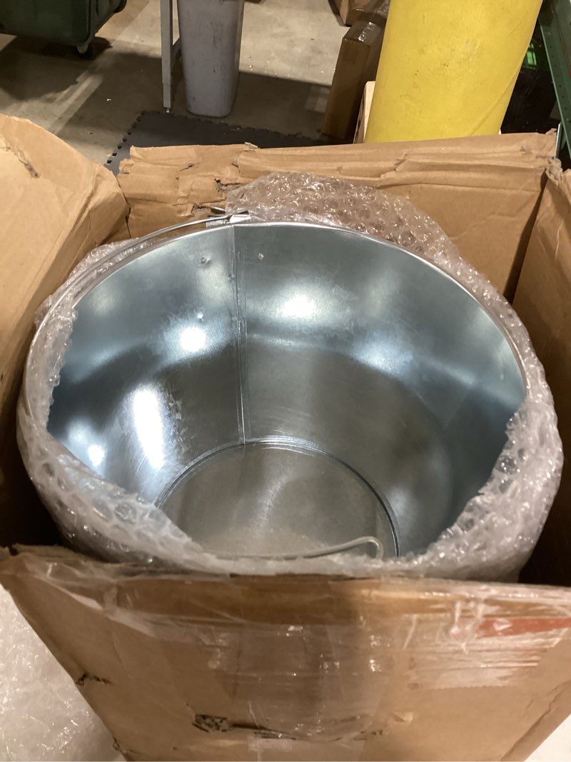 Condition photo showing Good Condition for Zopeal Galvanized Bucket Metal Beer Bucket Silver Tin Large Metal Pail Steel Container with Handle for Christmas Wine Champagne Bar Kitchen Indoor Outdoor Holiday Party Supplies(Silver, 24 Pcs)