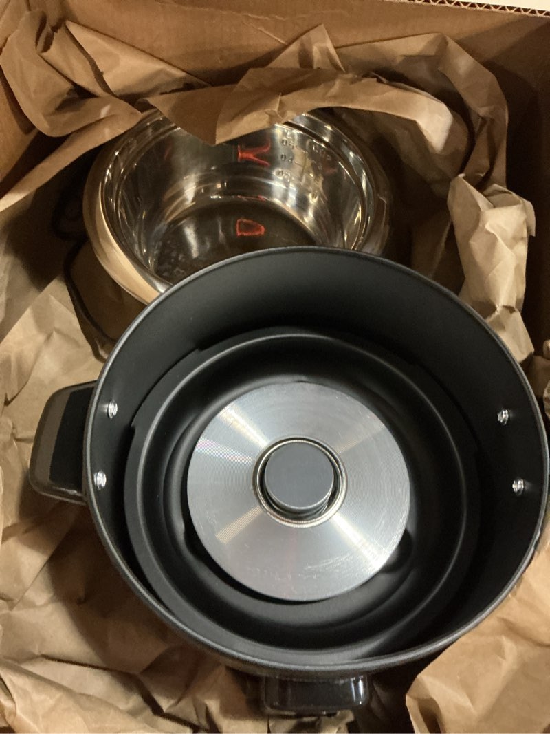 Condition photo showing Good Condition for Elite Gourmet ERC006SS 6-Cup Electric Rice Cooker with Stainless Steel Inner Pot, Makes Soups, Stews, Porridges, Grains and Cereals, 6 cup (3 cups uncooked), Black