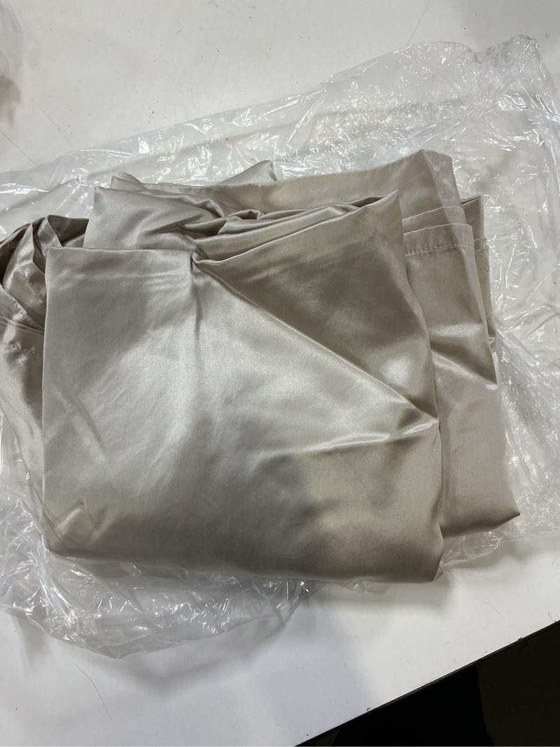 Condition photo showing As Is for quince mulberry silk sheet set, queen, champagne