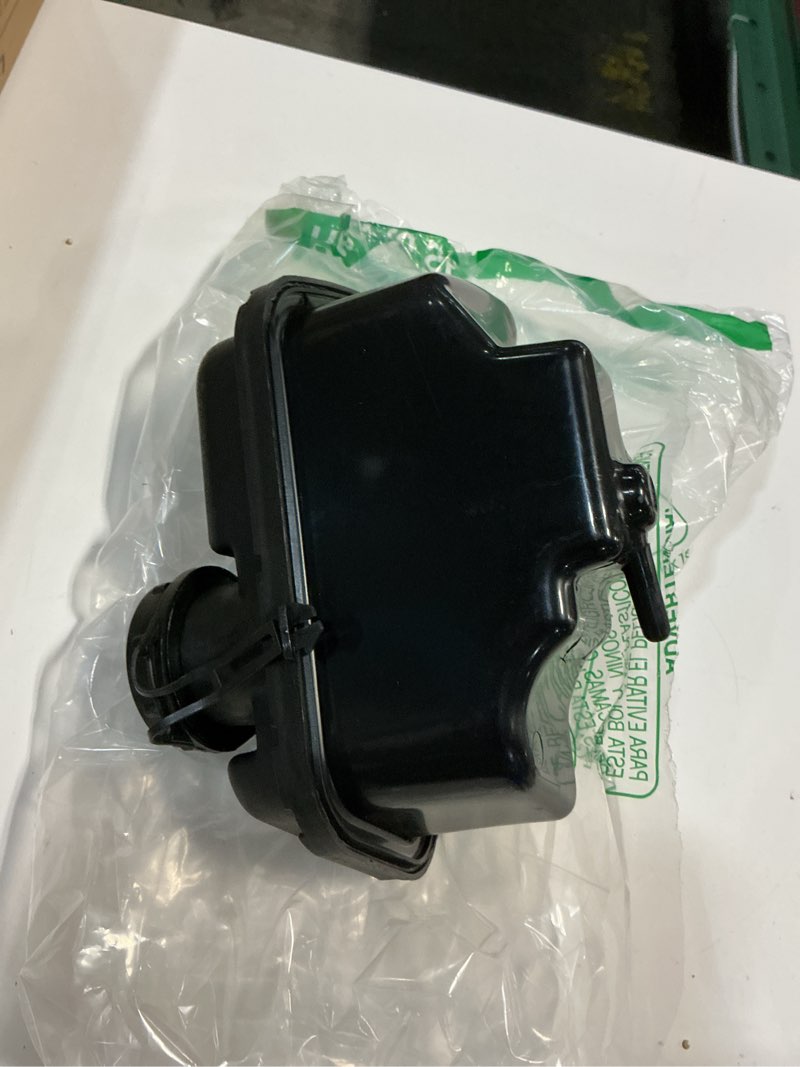 Condition photo showing Good Condition for 590568 & 84004660 gas tank with 799585 cap fit for briggs & stratton lawn mower engines – compatible with 08p502, 09p602, 09p702, 093j02, e450, e500 series – durable replacement