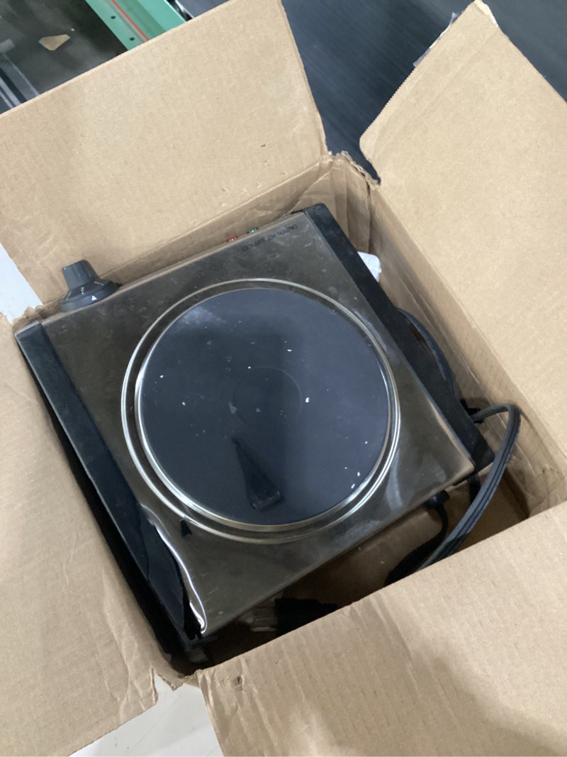 Condition photo showing As Is for Damaged Cuisinart CB-30P1 Cast-Iron Single Burner, Stainless Steel