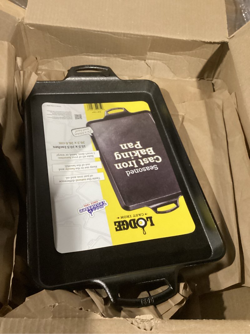 Condition photo showing Good Condition for Lodge Cast Iron Baking Pan